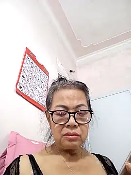 Hotestlove online show from 10-25-25, 02:30