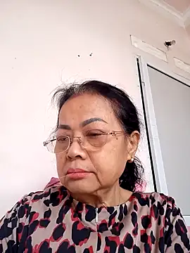 Hotestlove online show from 12-16-25, 06:29