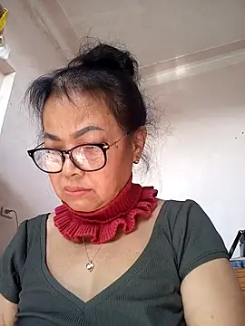 Hotestlove online show from 01-11-26, 03:22