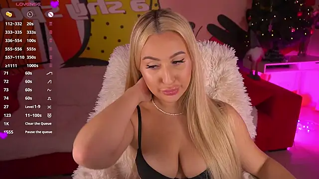 LiaBrazzerr online show from 12-19-25, 03:08