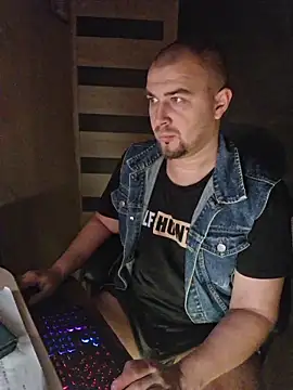 Foxyshaved online show from 10-30-25, 04:36