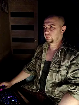 Foxyshaved online show from 03-16-26, 04:18