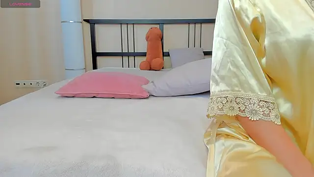 Snapshot of yourastral chatting on 03-03-25, 05:09 yourastral online show from 03-03-25, 05:09