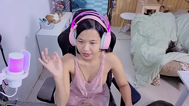 Snapshot of Kana_G chatting on 11-13-25, 09:41 Kana G online show from 11-13-25, 09:41