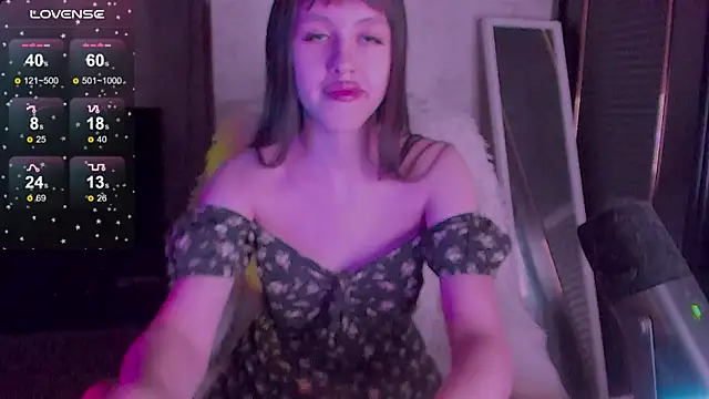 Snapshot of Sofagreen_ chatting on 12-19-25, 11:01 Sofagreen online show from 12-19-25, 11:01