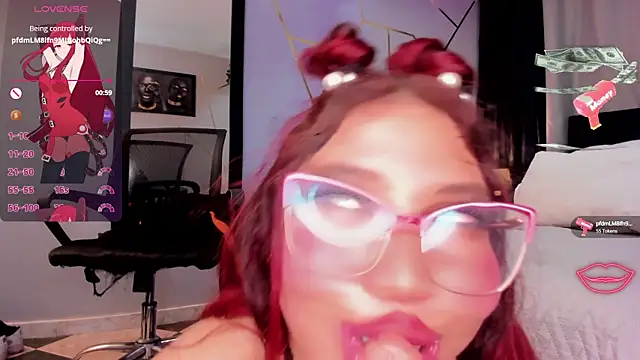Snapshot of kyliejenner_hot chatting on 01-09-25, 06:38 kyliejenner hot online show from 01-09-25, 06:38