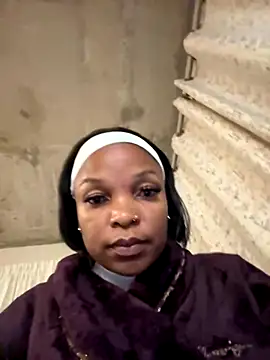 Snapshot of slimcateee chatting on 11-17-25, 09:42 slimcateee online show from 11-17-25, 09:42