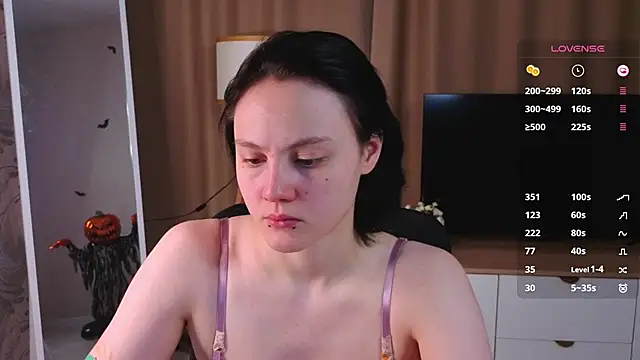 MaryCoopeer online show from 11-30-25, 04:49