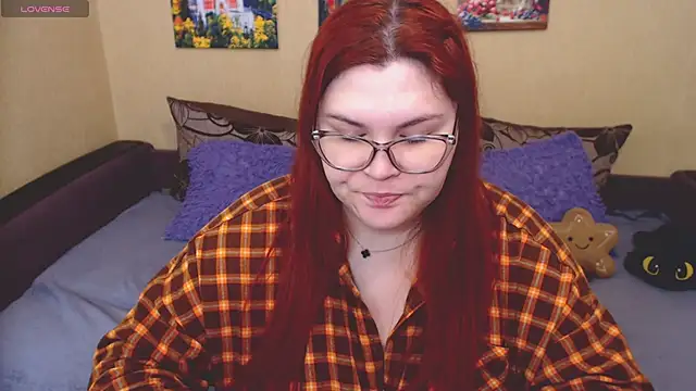 JuliaKeln online show from 04-18-26, 08:18