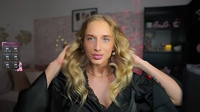 Nicolette  Shea  online show from 03-15-25, 10:24