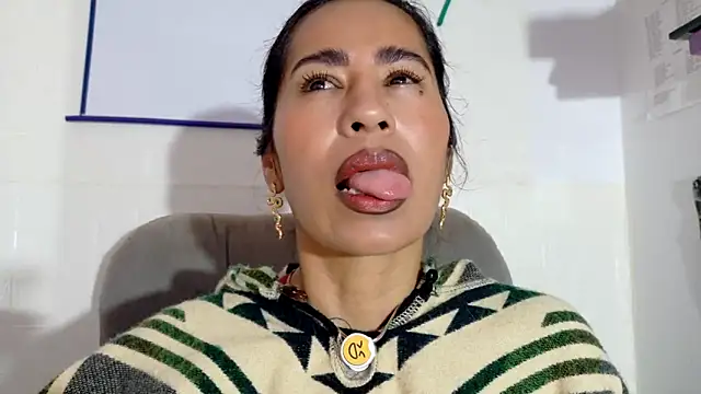 fantasty nylon online show from 11-13-25, 11:42