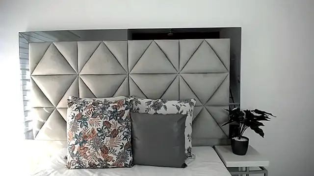 nina pons online show from 01-11-25, 09:04