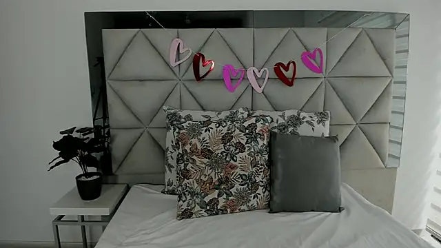 nina pons online show from 02-19-25, 09:03