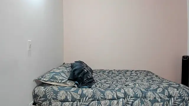 nina pons online show from 11-13-25, 09:03