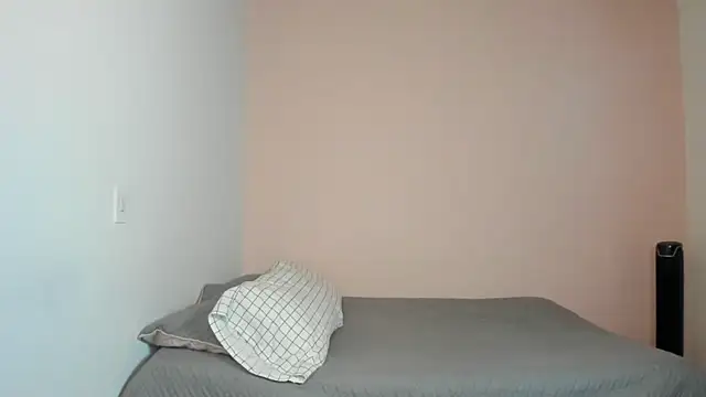 nina pons online show from 12-14-25, 05:40