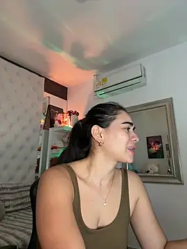 Snapshot of ZarahEvans chatting on 10-16-25, 04:19 ZarahEvans online show from 10-16-25, 04:19