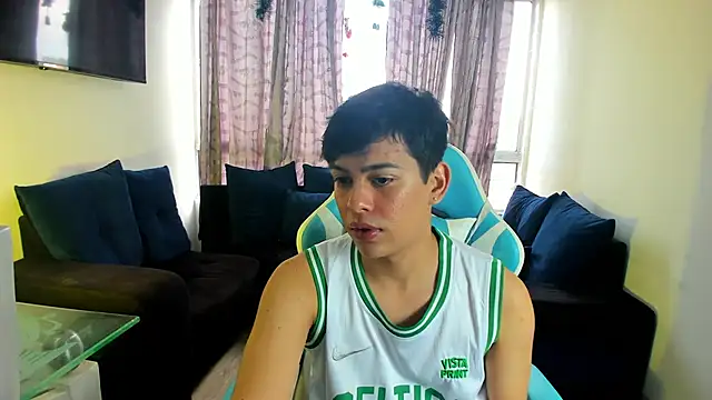 Snapshot of Franco_Rizzo_ chatting on 01-14-25, 07:53 Franco Rizzo online show from 01-14-25, 07:53