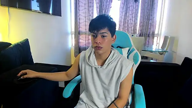 Snapshot of Franco_Rizzo_ chatting on 01-22-25, 06:20 Franco Rizzo online show from 01-22-25, 06:20