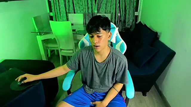 Snapshot of Franco_Rizzo_ chatting on 02-03-25, 11:26 Franco Rizzo online show from 02-03-25, 11:26