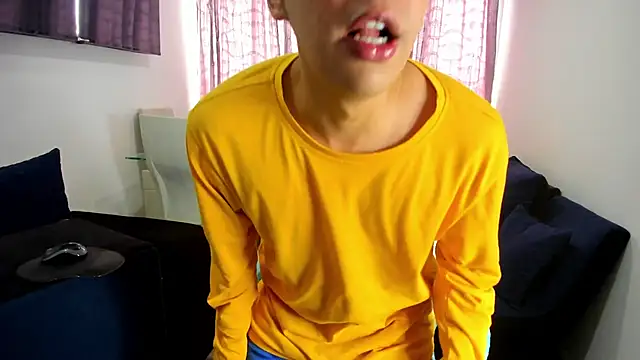 Snapshot of Franco_Rizzo_ chatting on 02-19-25, 05:16 Franco Rizzo online show from 02-19-25, 05:16