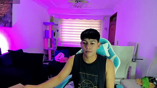 Snapshot of Franco_Rizzo_ chatting on 09-10-25, 09:37 Franco Rizzo online show from 09-10-25, 09:37