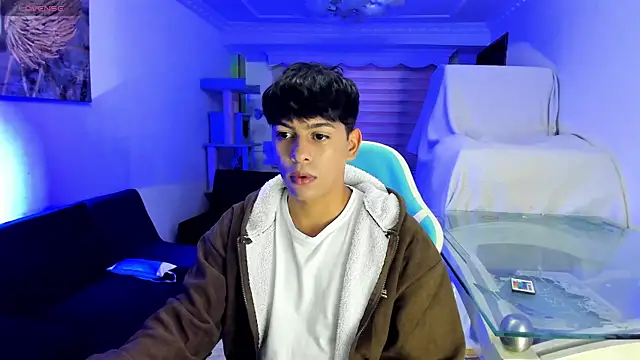 Snapshot of Franco_Rizzo_ chatting on 09-21-25, 02:24 Franco Rizzo online show from 09-21-25, 02:24