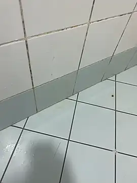 Snapshot of SLhotman chatting on 03-19-25, 05:39 SLhotman online show from 03-19-25, 05:39