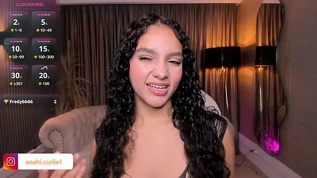 Snapshot of anahi_curlie1 chatting on 06-08-26, 11:10 anahi curlie1 online show from 06-08-26, 11:10