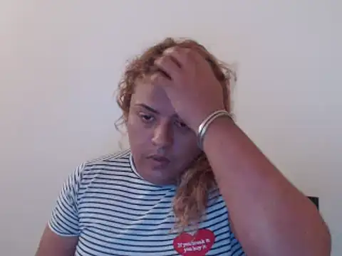 Snapshot of KIARAMARSHALLWELLZ chatting on 12-12-24, 09:04 KIARAMARSHALLWELLZ online show from 12-12-24, 09:04