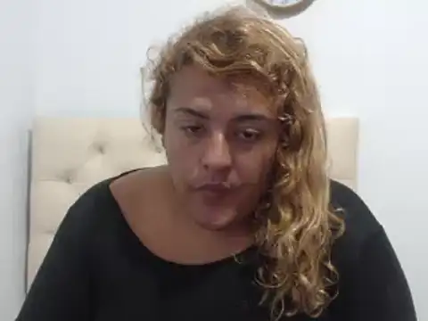 Snapshot of KIARAMARSHALLWELLZ chatting on 12-16-24, 02:36 KIARAMARSHALLWELLZ online show from 12-16-24, 02:36