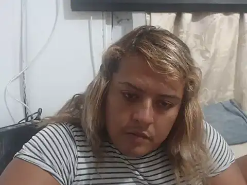 Snapshot of KIARAMARSHALLWELLZ chatting on 01-12-26, 05:34 KIARAMARSHALLWELLZ online show from 01-12-26, 05:34