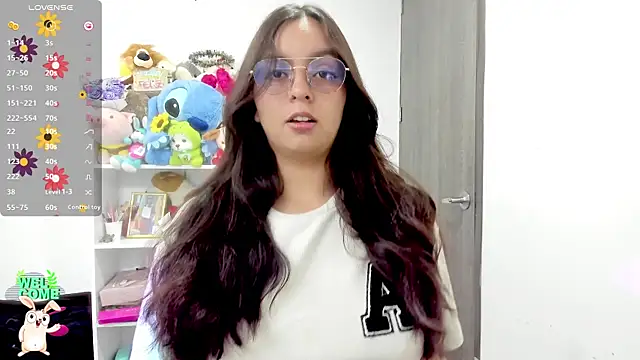 Snapshot of Valery7rose_ chatting on 06-11-26, 02:15 Valery7rose online show from 06-11-26, 02:15