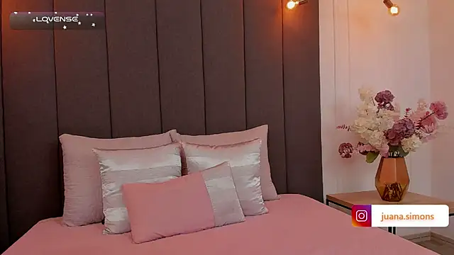 Snapshot of JuanaSimons chatting on 12-05-24, 03:04 JuanaSimons online show from 12-05-24, 03:04