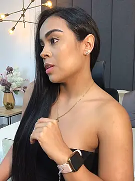 Snapshot of JuanaSimons chatting on 12-19-24, 02:34 JuanaSimons online show from 12-19-24, 02:34