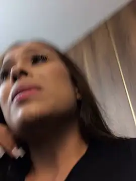 Snapshot of JuanaSimons chatting on 03-17-25, 10:06 JuanaSimons online show from 03-17-25, 10:06