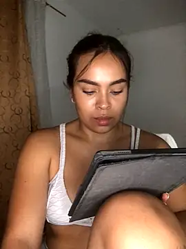 Snapshot of JuanaSimons chatting on 09-24-25, 01:09 JuanaSimons online show from 09-24-25, 01:09