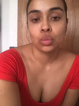 Snapshot of JuanaSimons chatting on 09-28-25, 07:08 JuanaSimons online show from 09-28-25, 07:08