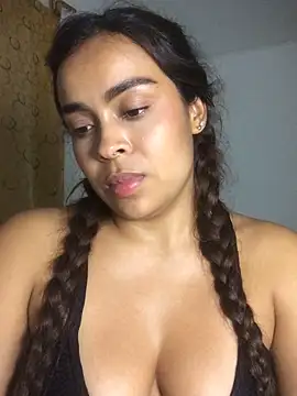 Snapshot of JuanaSimons chatting on 01-06-26, 12:36 JuanaSimons online show from 01-06-26, 12:36