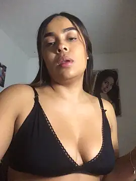 JuanaSimons online show from 04-11-26, 01:10