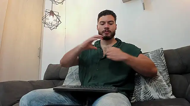 SebastianVilla  online show from 12-28-24, 11:48