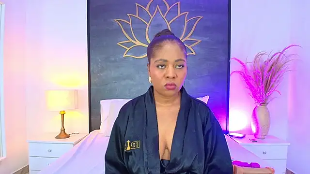 AlisonTravis online show from 04-12-26, 04:23