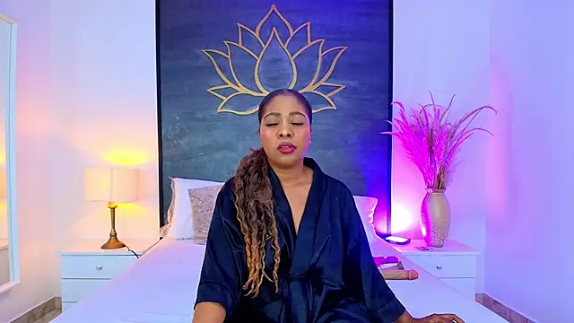 AlisonTravis online show from 04-26-26, 03:26