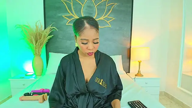 AlisonTravis online show from 06-12-26, 03:38
