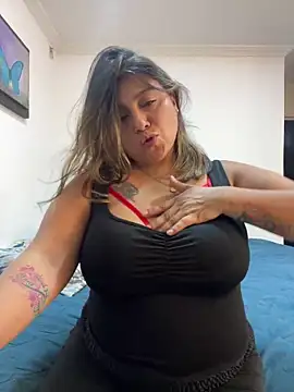 Snapshot of MrsFoucher chatting on 01-05-25, 02:06 MrsFoucher online show from 01-05-25, 02:06