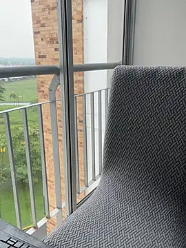 Snapshot of MrsFoucher chatting on 02-27-25, 01:28 MrsFoucher online show from 02-27-25, 01:28