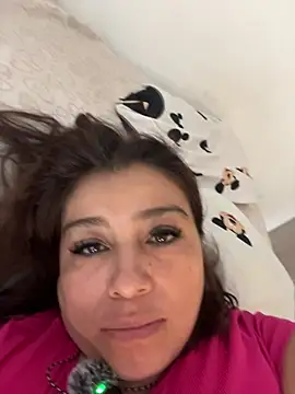 Snapshot of MrsFoucher chatting on 10-27-25, 02:21 MrsFoucher online show from 10-27-25, 02:21