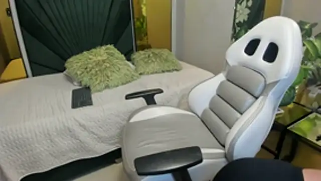 MrsFoucher online show from 06-25-26, 05:12