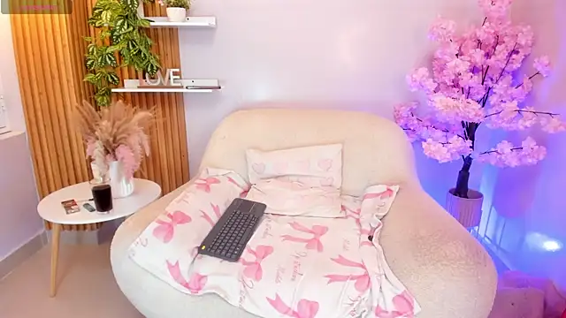 MrsFoucher online show from 07-28-26, 11:15