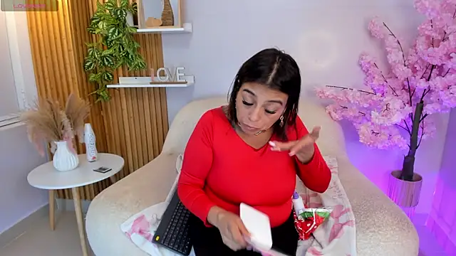 MrsFoucher online show from 07-30-26, 11:04