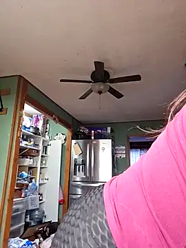 Snapshot of sweetkitty111 chatting on 01-22-25, 10:15 sweetkitty111 online show from 01-22-25, 10:15